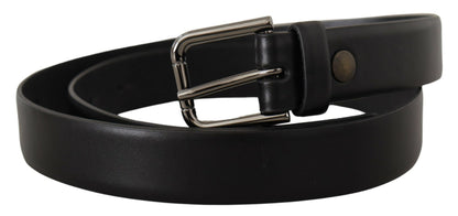 Cinturón clásico elegante de cuero negro