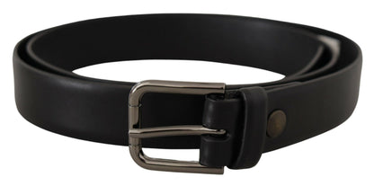 Cinturón clásico elegante de cuero negro
