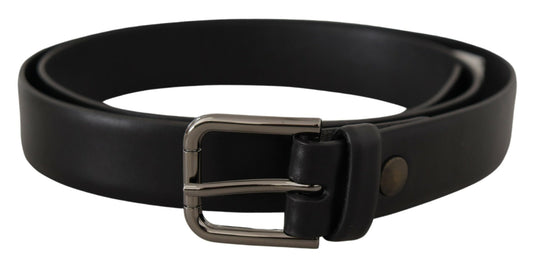 Cinturón clásico elegante de cuero negro