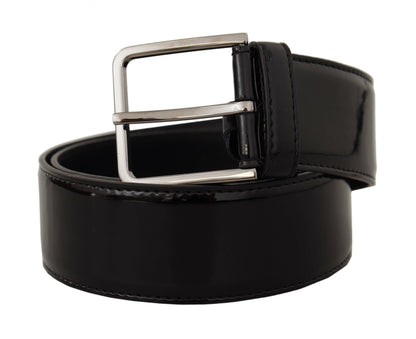 Cinturón elegante de cuero negro
