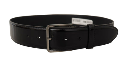 Cinturón elegante de cuero negro