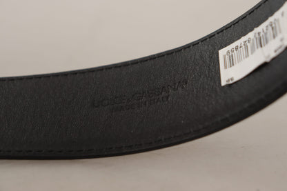 Cinturón elegante de cuero negro