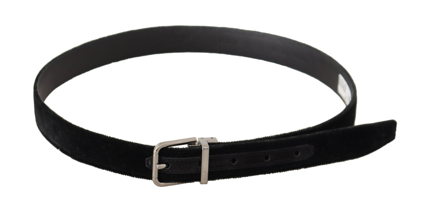 Elegante cinturón de diseño de terciopelo negro