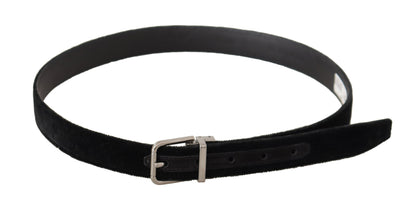 Elegante cinturón de diseño de terciopelo negro