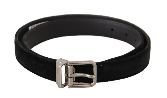 Elegante cinturón de diseño de terciopelo negro