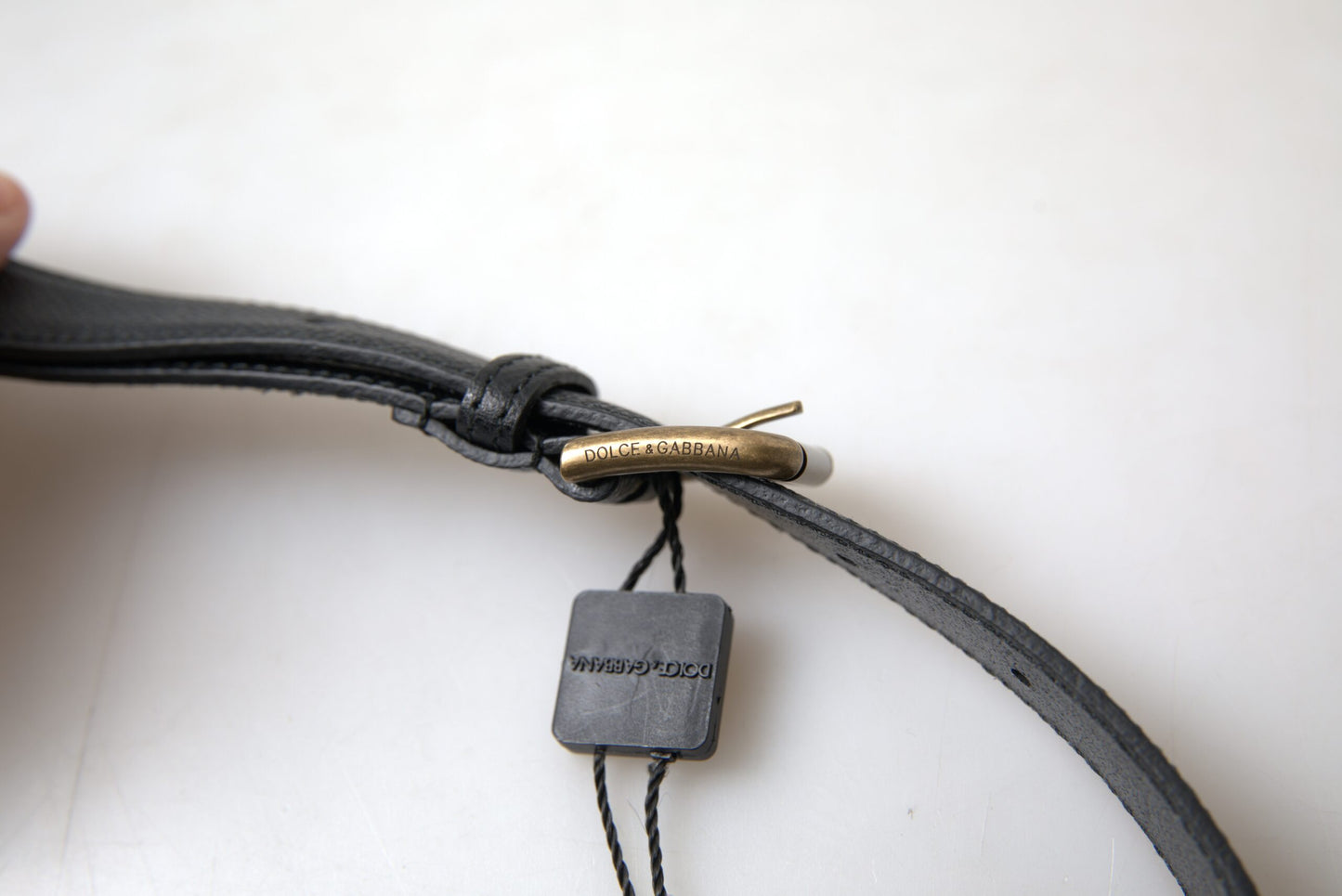 Cinturón elegante de cuero italiano negro