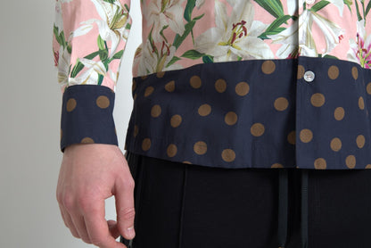 Camisa casual elegante de corte entallado en color rosa
