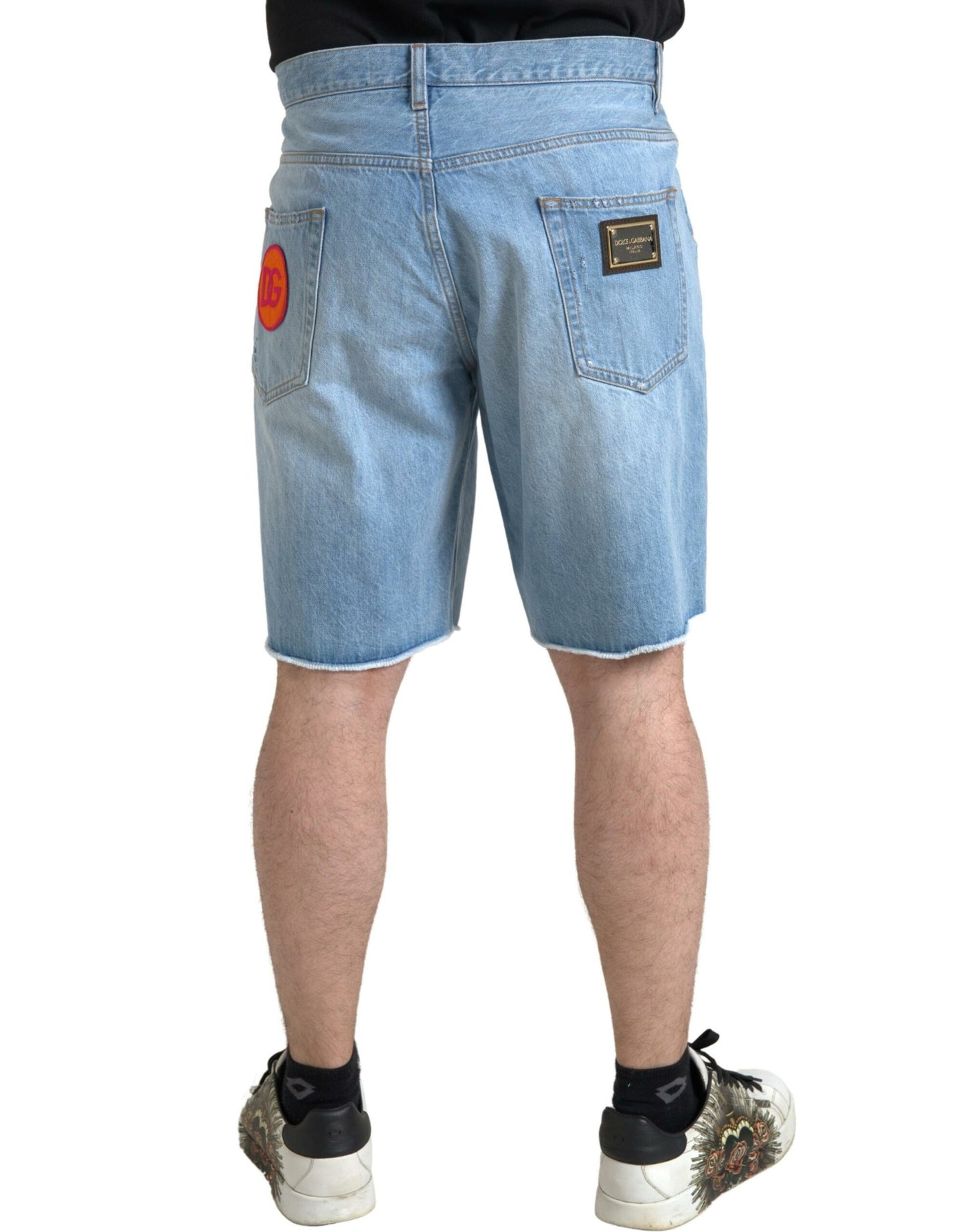 Elegantes pantalones cortos bermudas de mezclilla azul claro