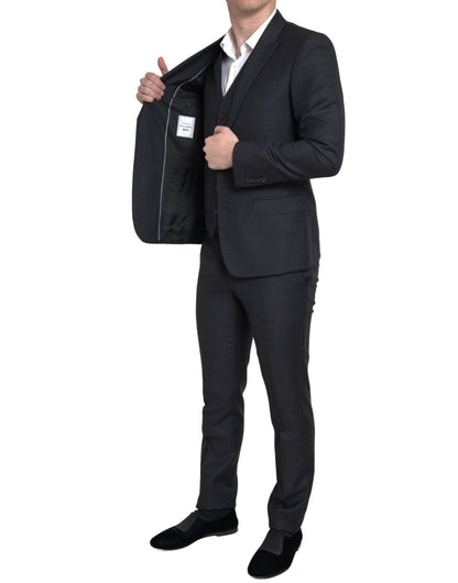 Elegante traje de tres piezas de corte entallado de Martini negro