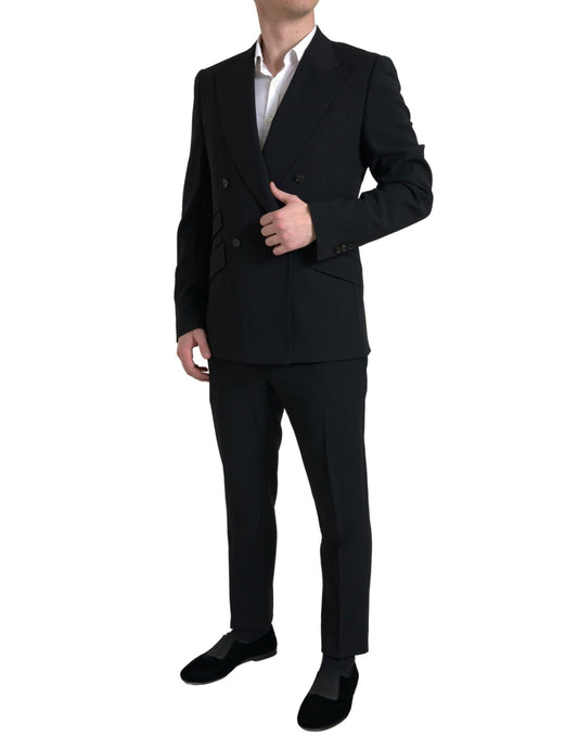 Elegante traje cruzado de corte entallado