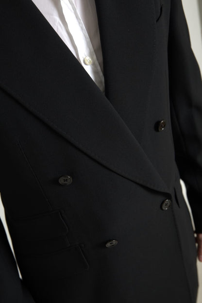 Elegante traje cruzado de corte entallado