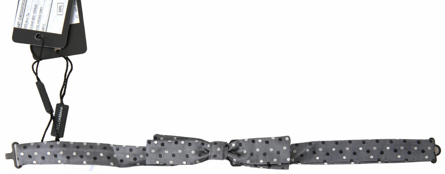Elegante pajarita de seda gris