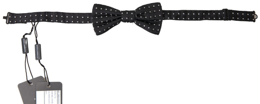 elegante pajarita de seda negra