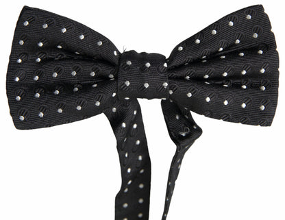 elegante pajarita de seda negra