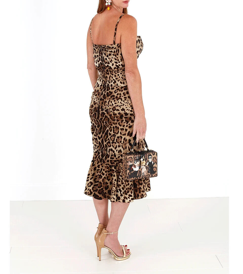 Elegante vestido de cady con estampado de leopardo