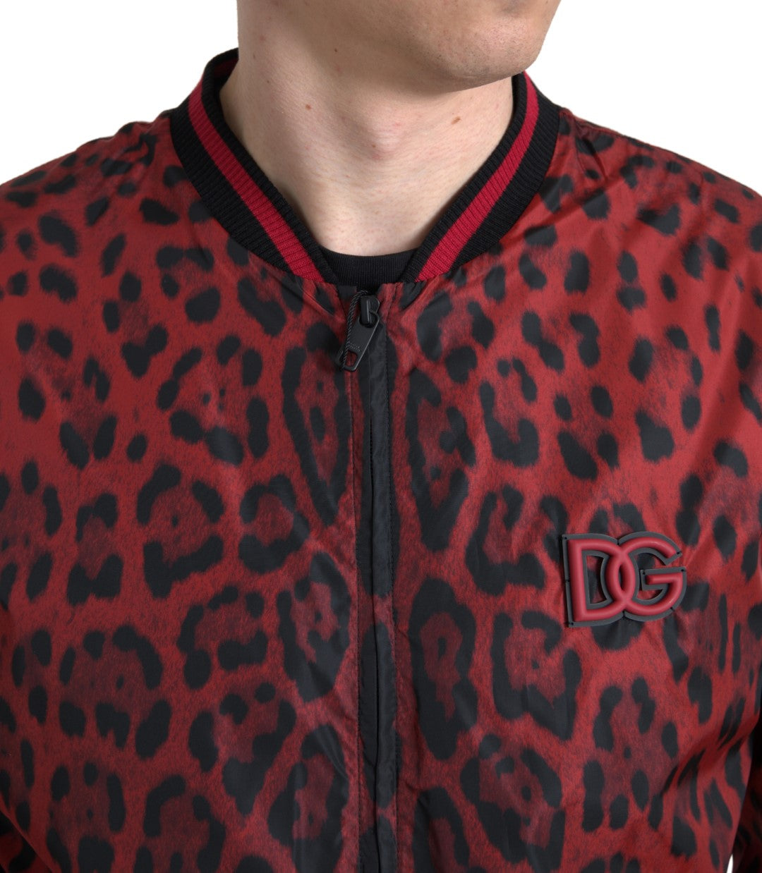 Chaqueta bomber con estampado de leopardo rojo