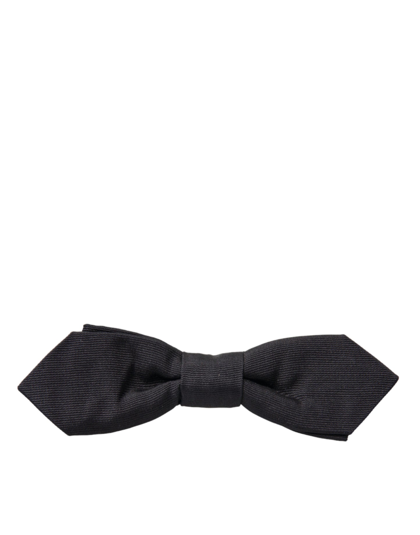 Elegante pajarita de seda negra