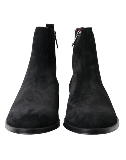 Elegantes botas de media caña de terciopelo negro
