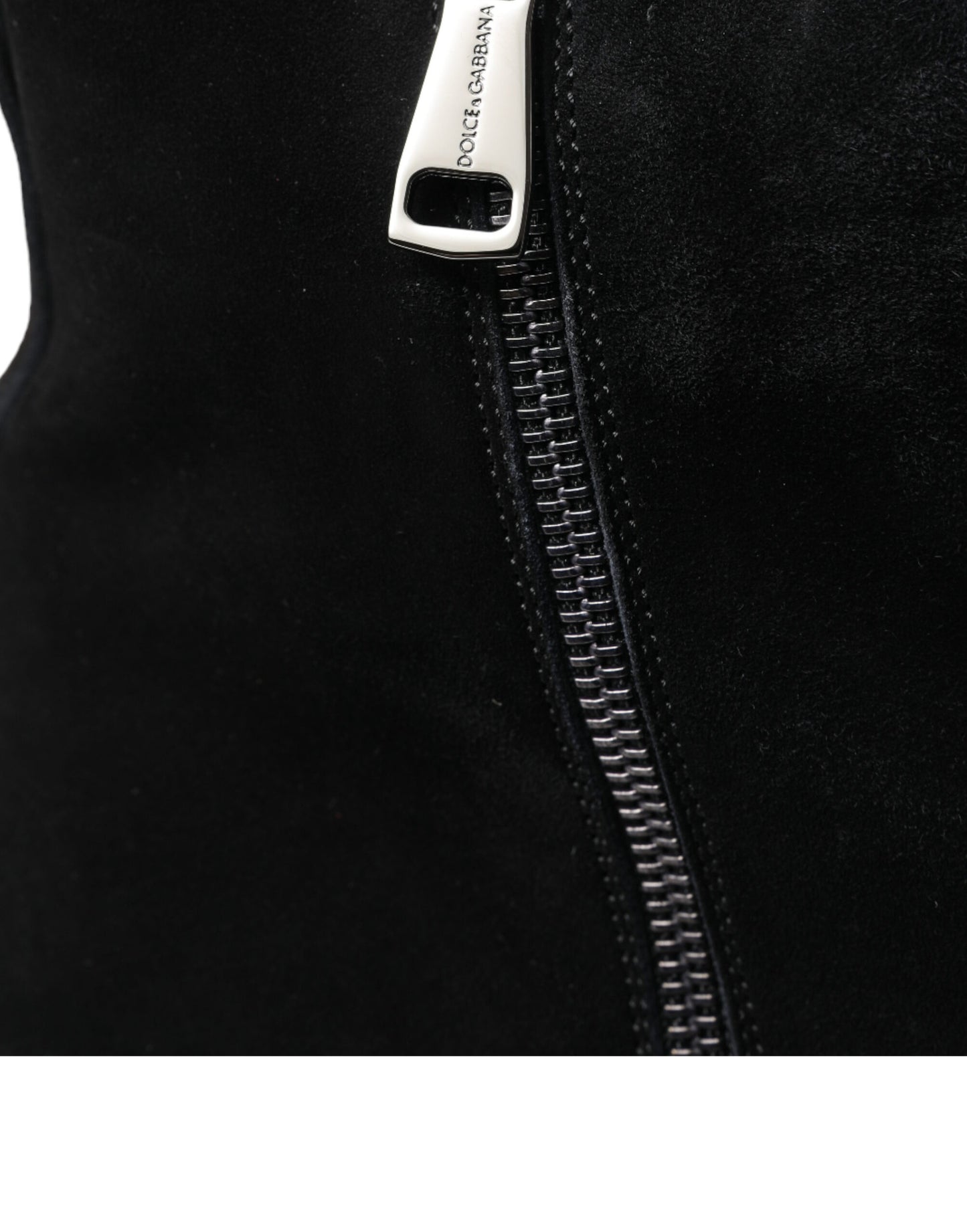 Elegantes botas de media caña de terciopelo negro
