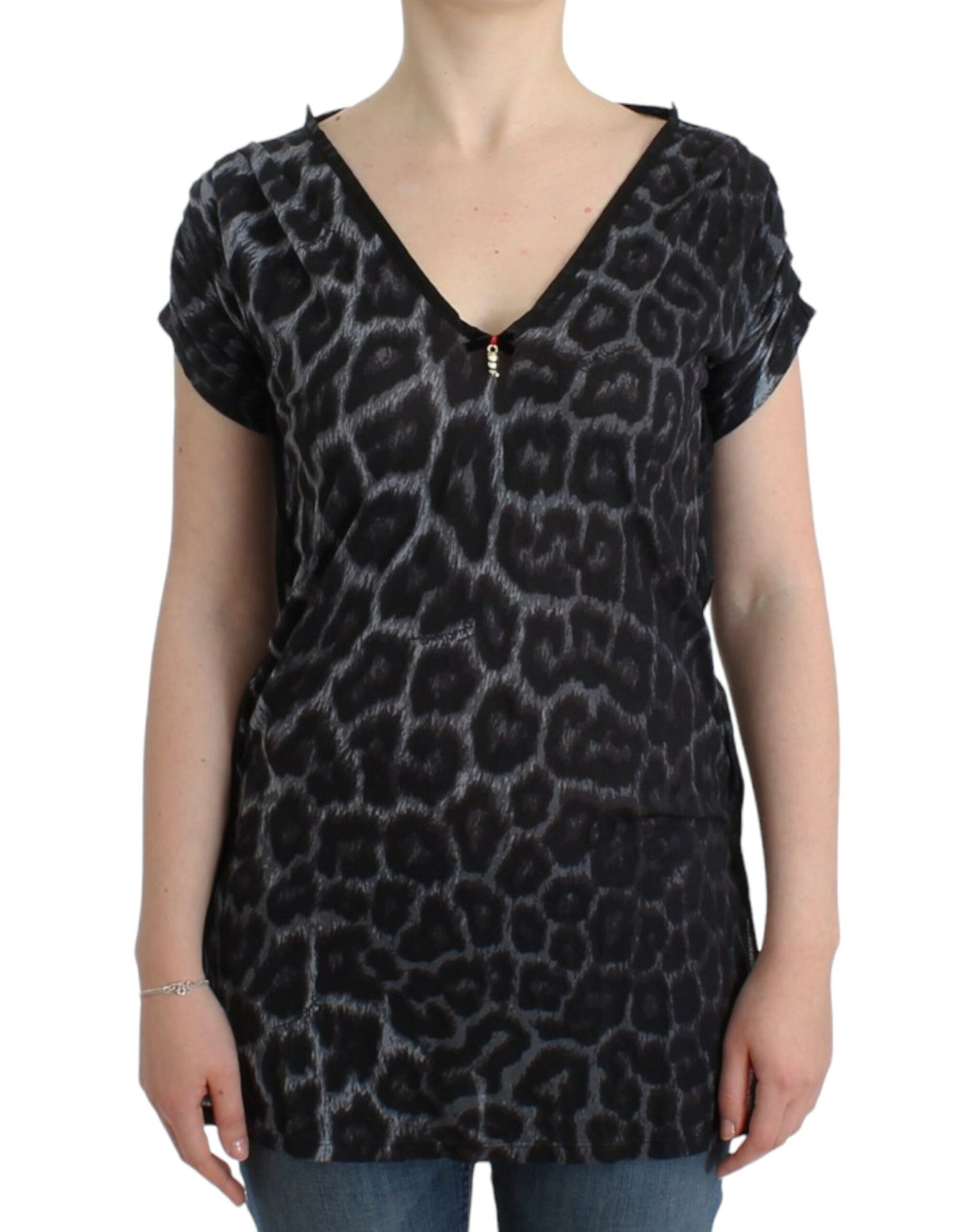 Top modal sensual con cuello en V y estampado de leopardo