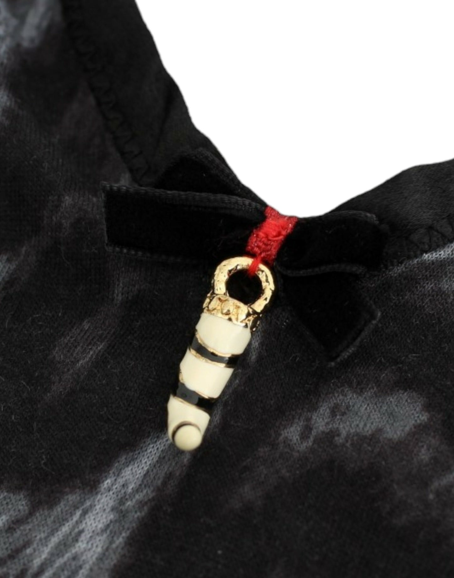 Top modal sensual con cuello en V y estampado de leopardo