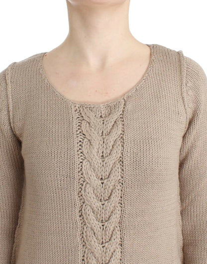 Elegante suéter de punto beige con cuello redondo