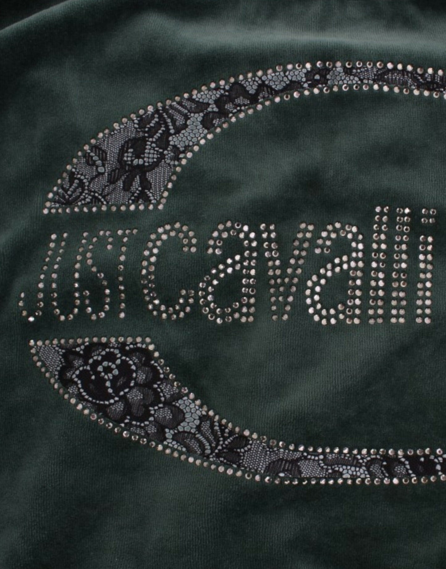 Elegante suéter verde con detalle de diamantes de imitación