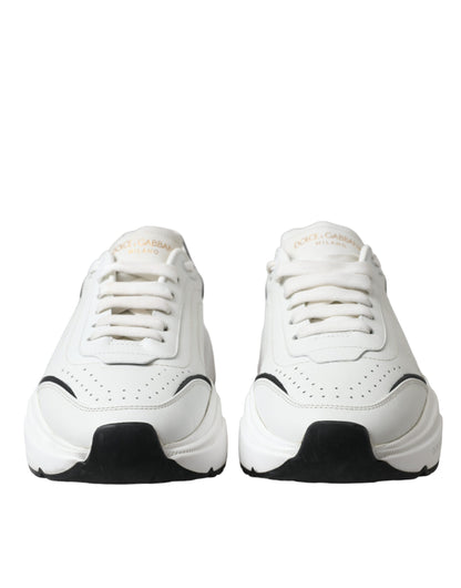 Elegantes zapatillas Daymaster de piel en blanco y negro