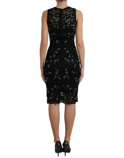 Exquisito vestido negro con encaje floral y cristales