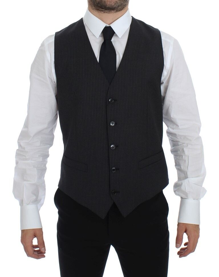 Elegante chaleco de vestir a rayas grises