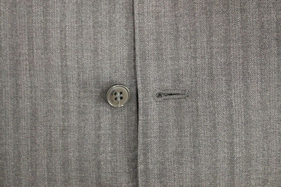 Elegante chaleco de lana a rayas grises