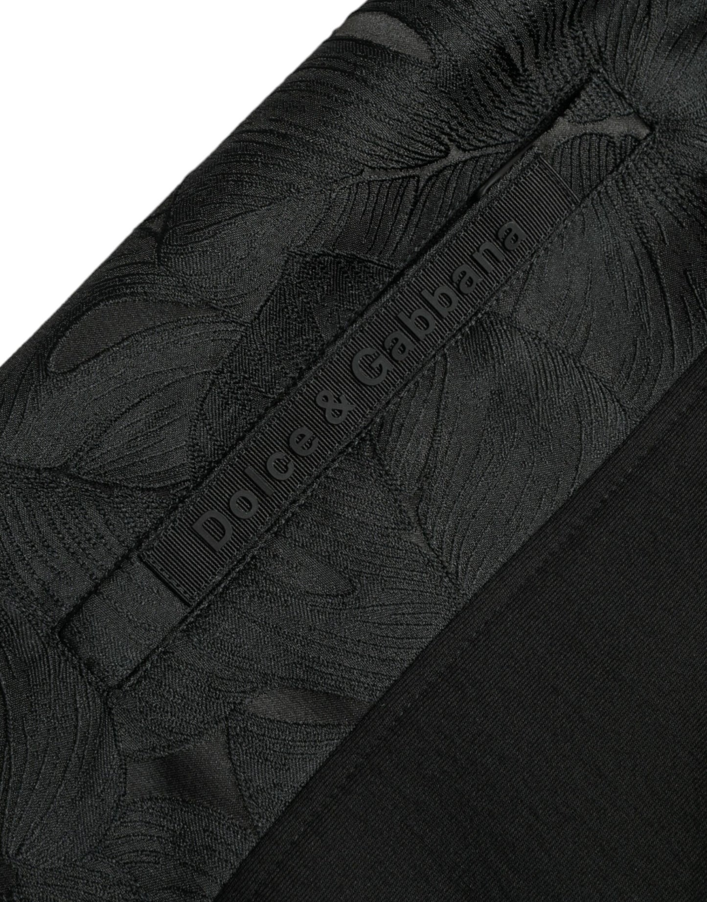 Elegantes pantalones deportivos de leopardo negros