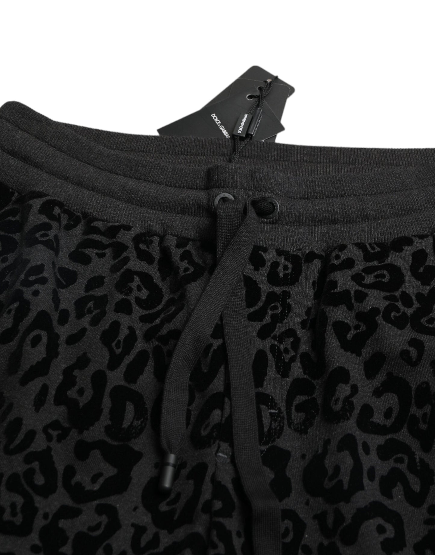 Elegantes joggers de leopardo para hombre