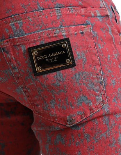 Vaqueros ajustados con efecto tie-dye rojo