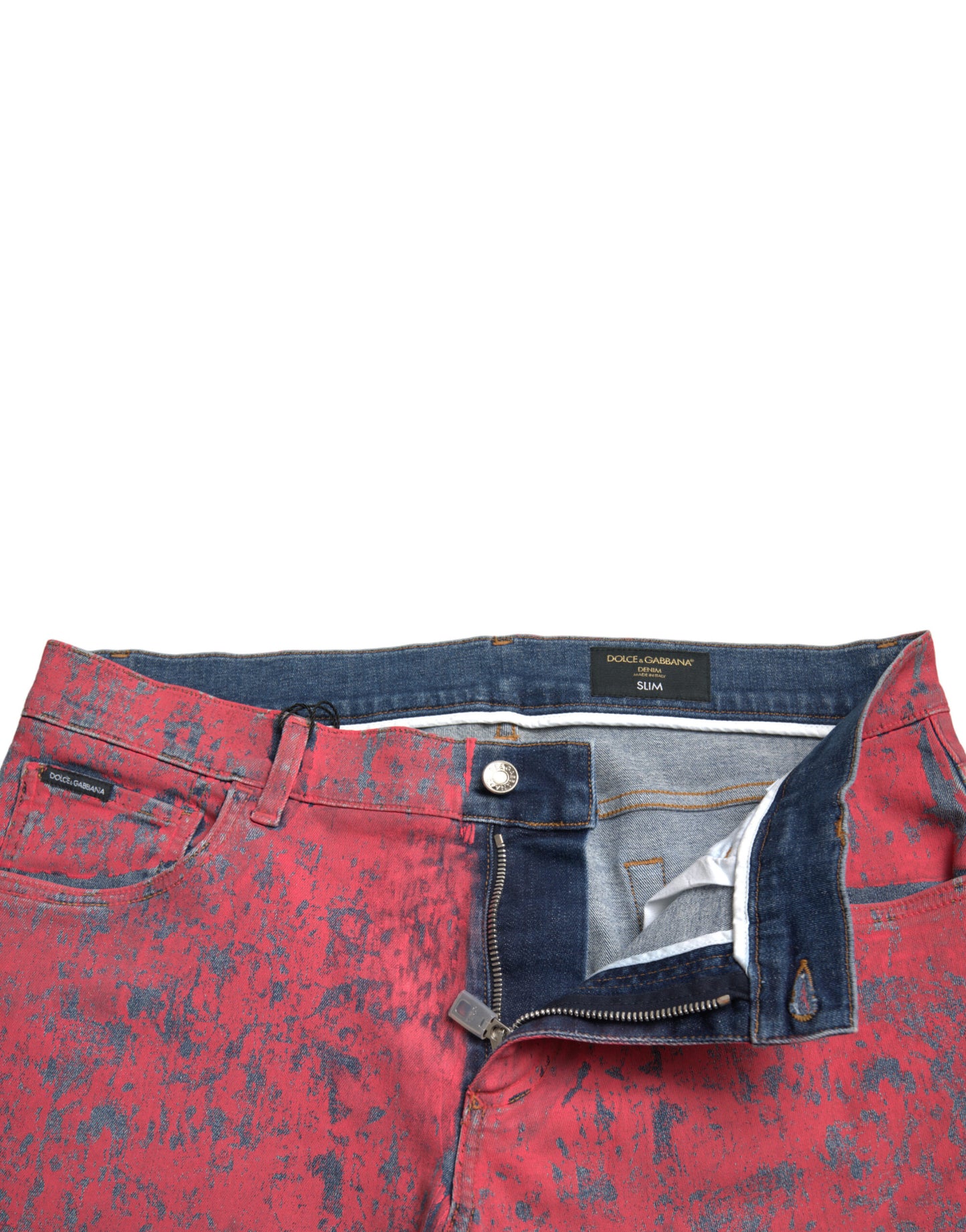 Vaqueros ajustados con efecto tie-dye rojo