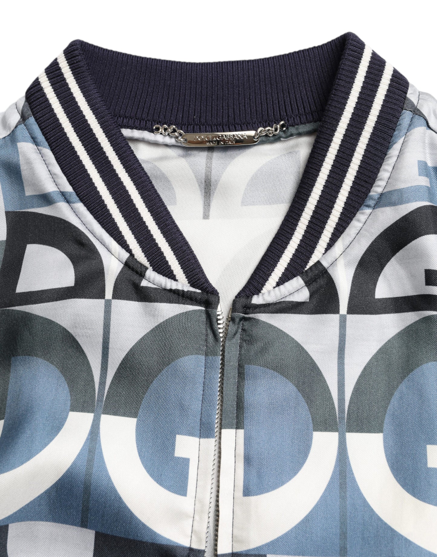 Chaqueta bomber de seda multicolor: elegancia clásica