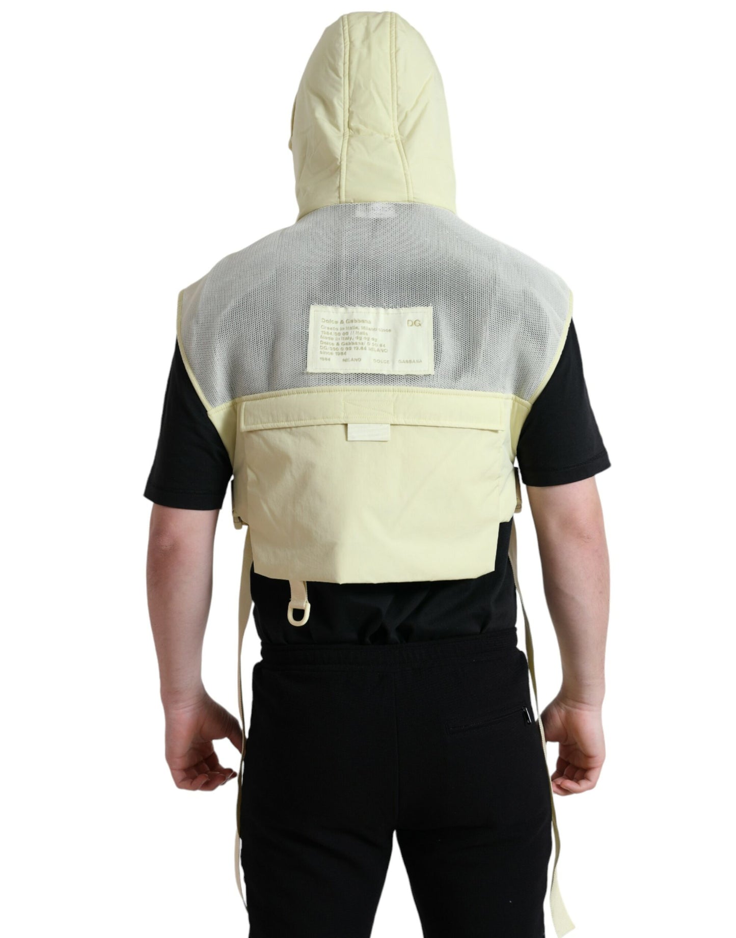Chaqueta chaleco con capucha amarillo sol