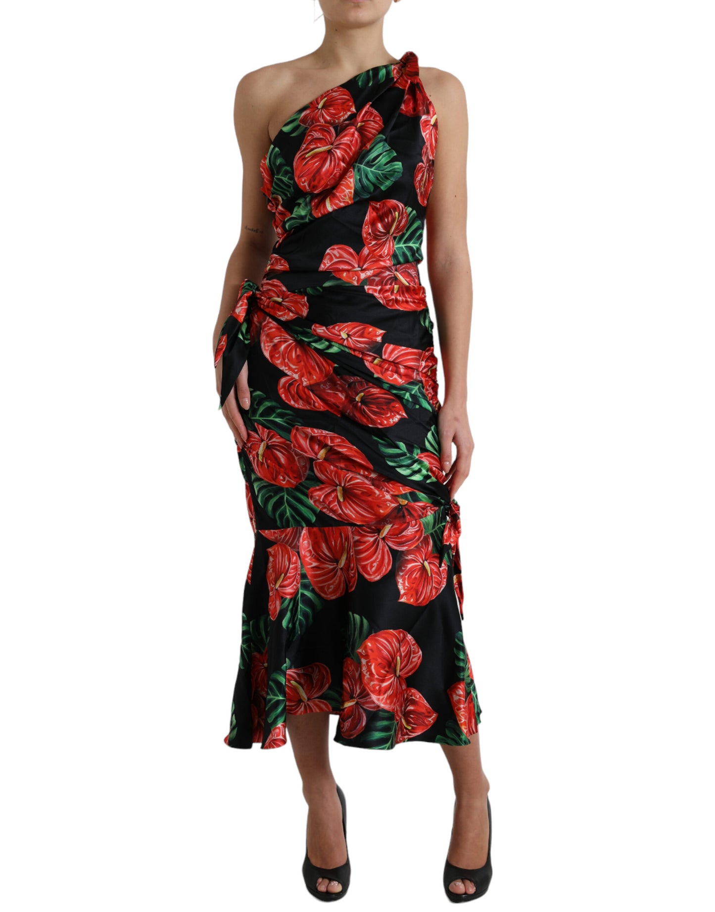 Vestido drapeado de seda con elegancia tropical