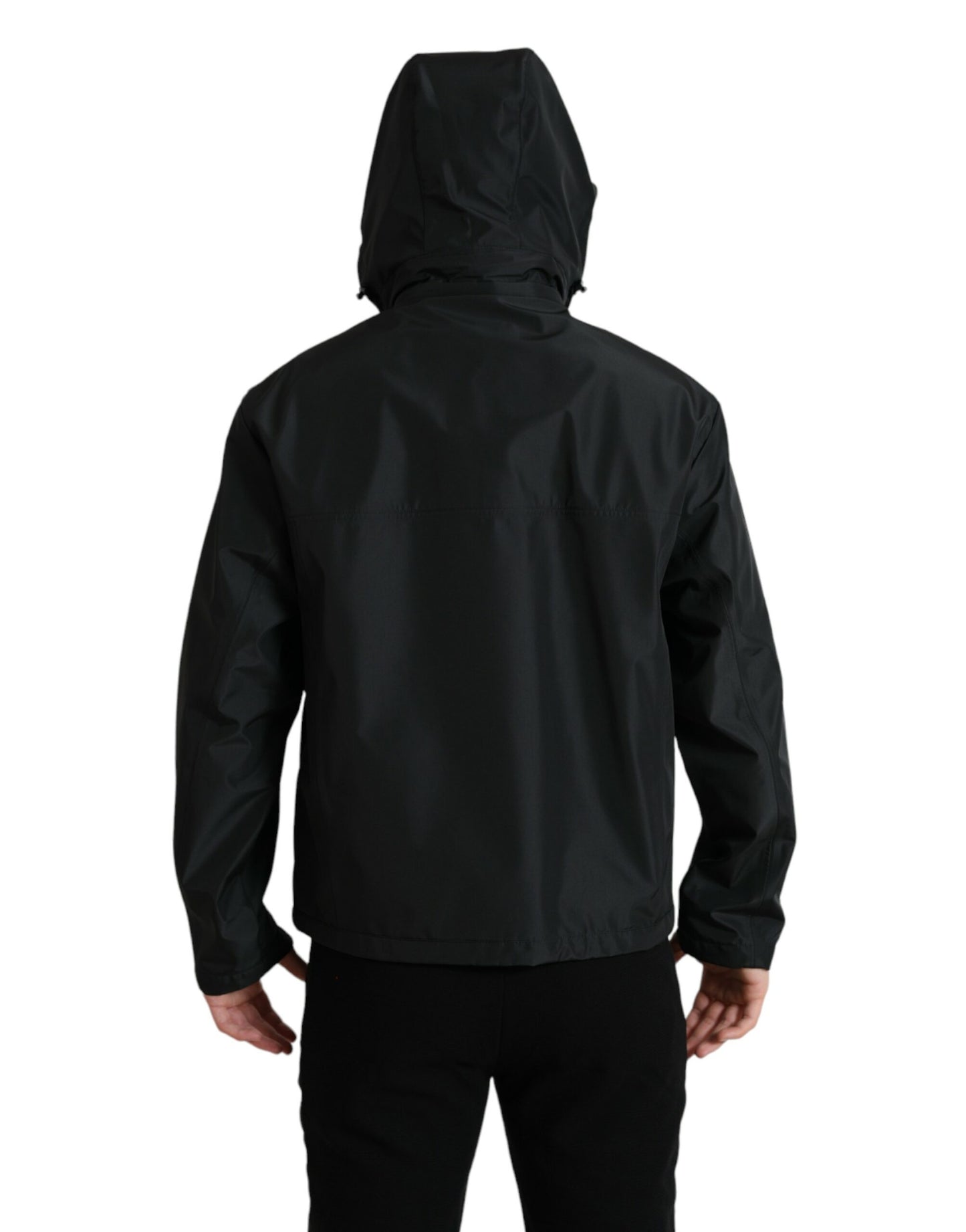 Chaqueta cortavientos negra elegante