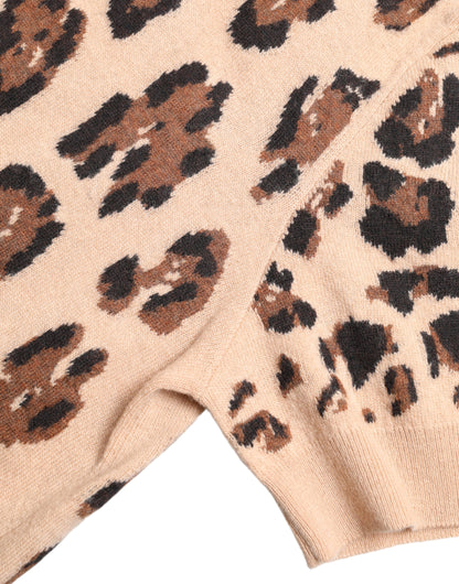 Elegante top de cuello alto de lana con estampado de leopardo beige
