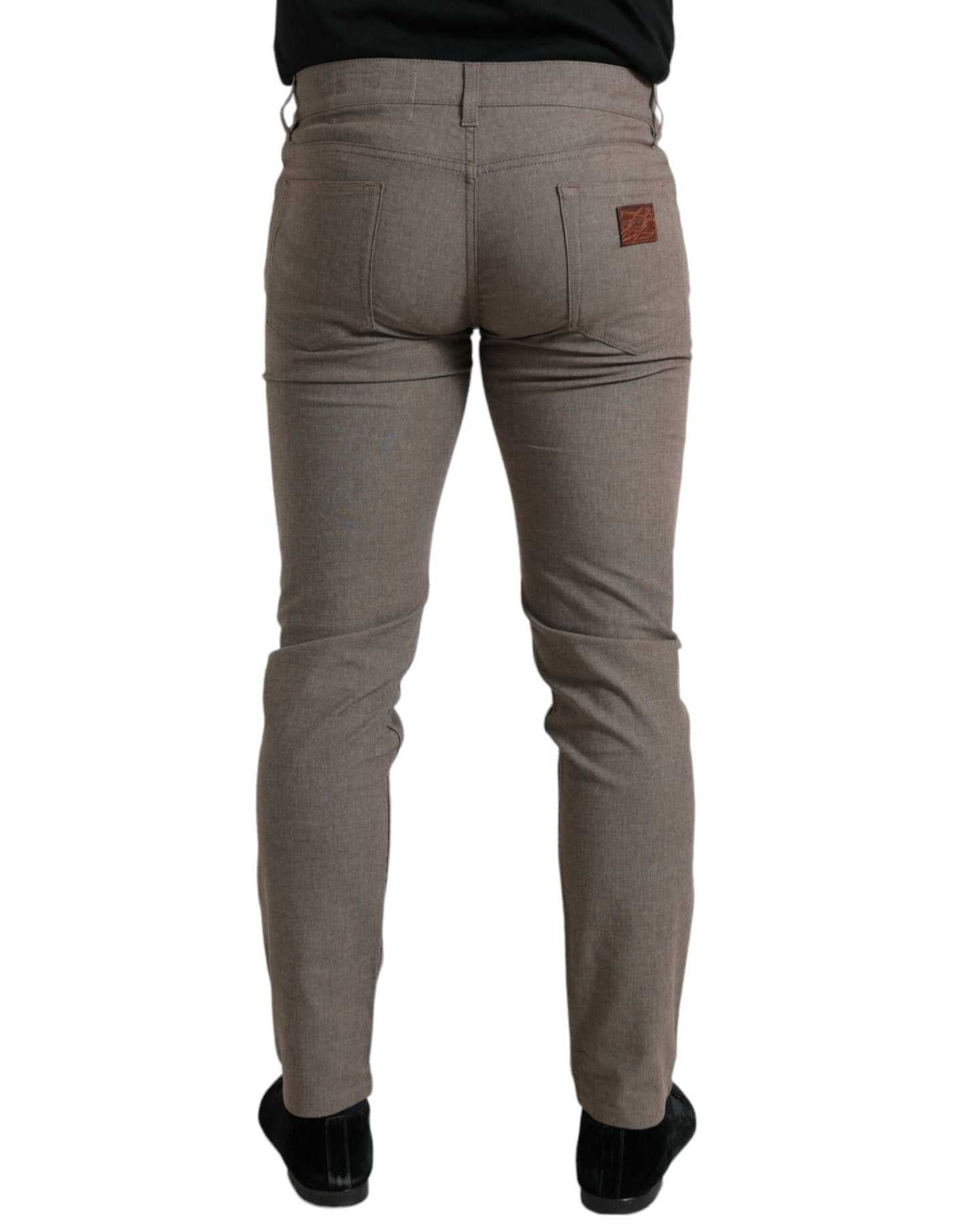 Elegantes pantalones ajustados de algodón elástico marrón