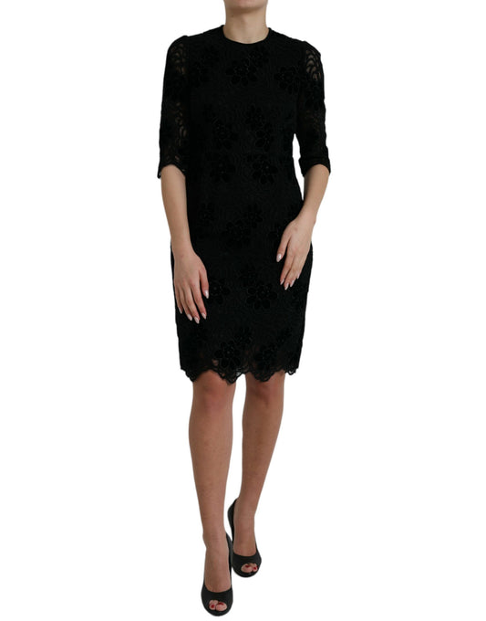 Elegante vestido tubo de encaje floral