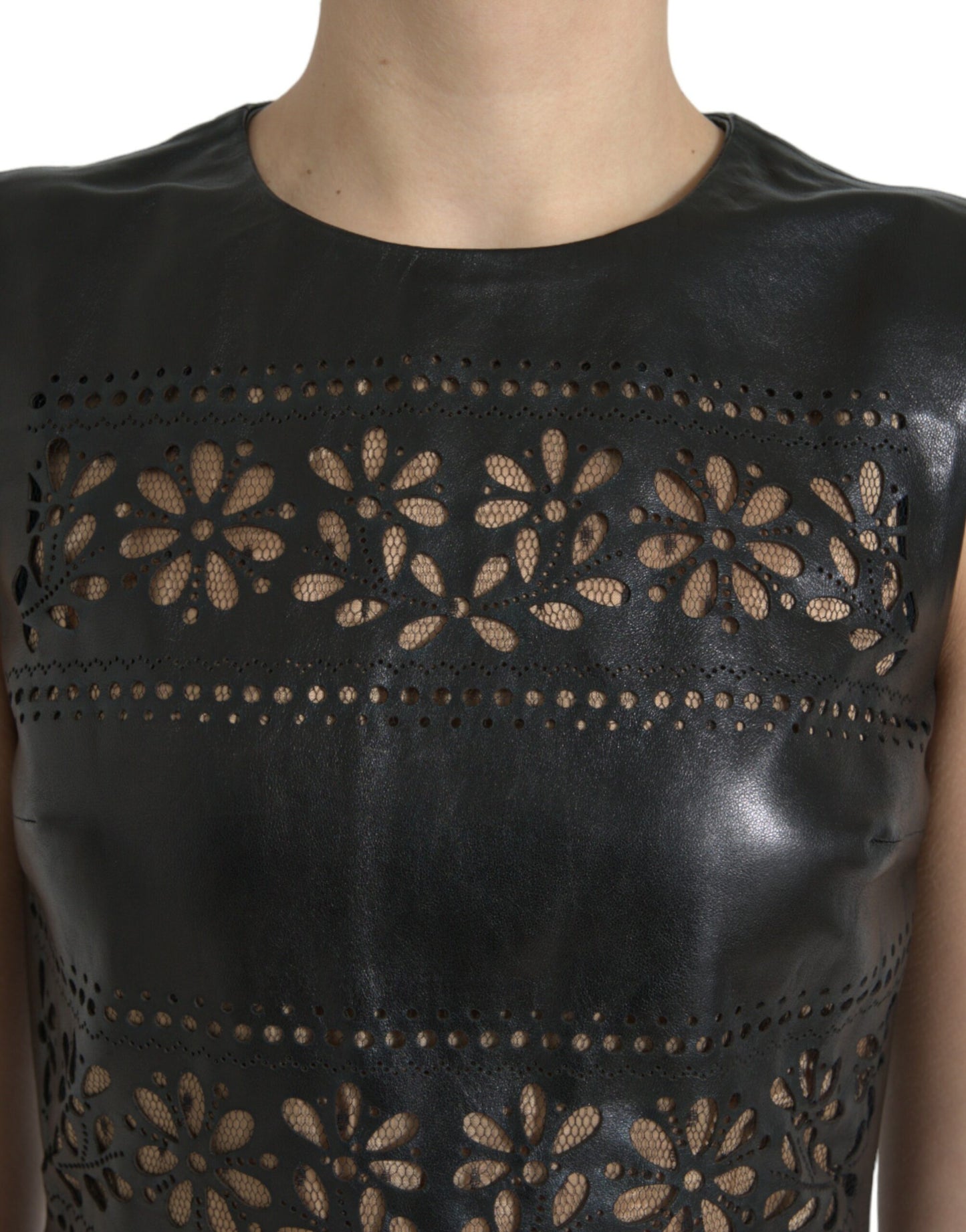 Elegante minivestido negro de corte A