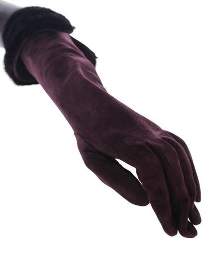 Elegantes guantes de piel morada hasta el codo