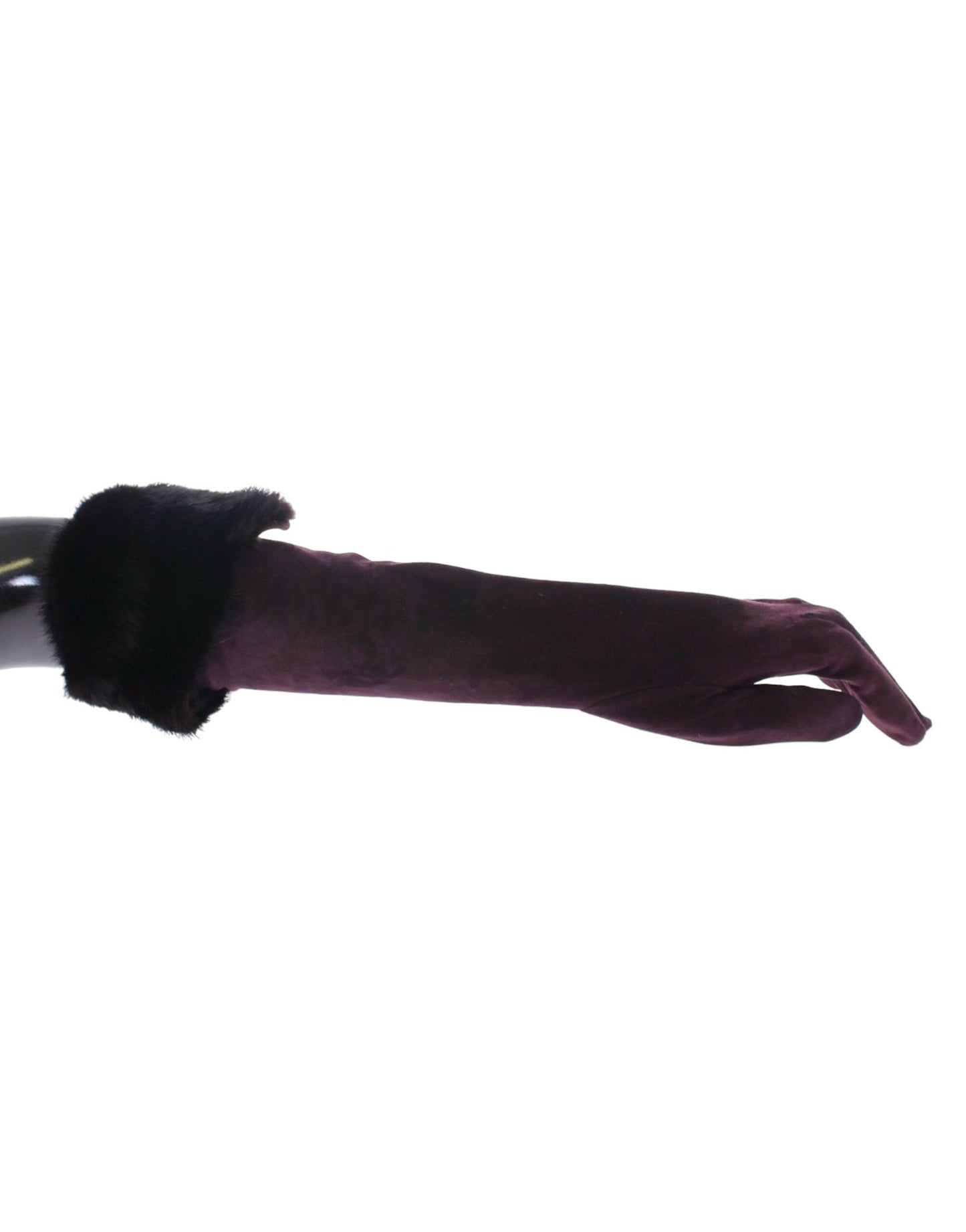 Elegantes guantes de piel morada hasta el codo
