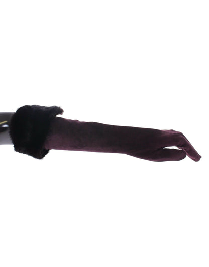 Elegantes guantes de piel morada hasta el codo