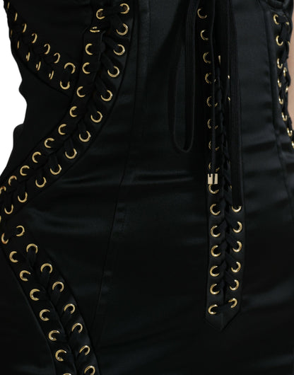 Elegante vestido midi ajustado negro con cordones