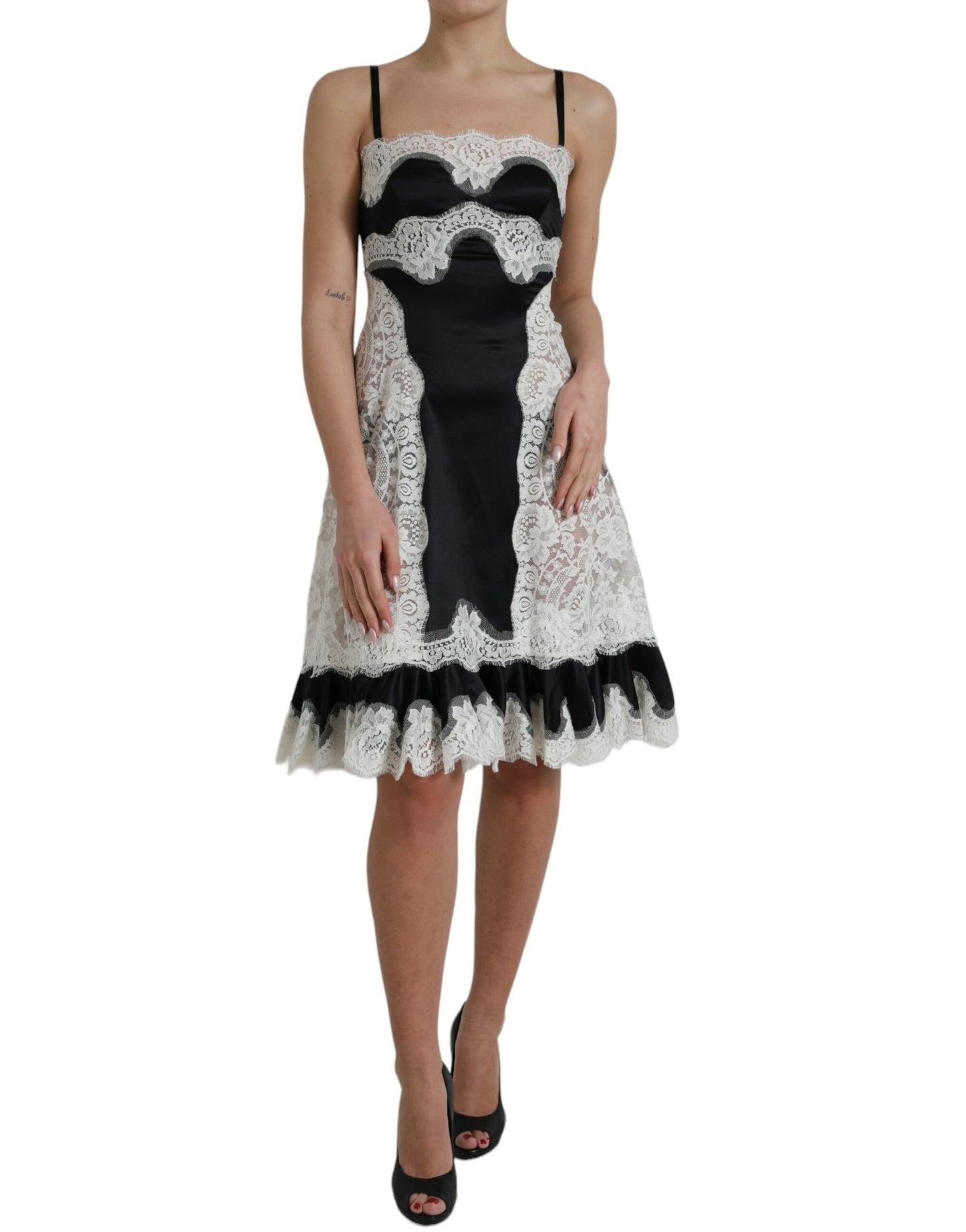 Elegante vestido de encaje de línea A en mezcla de seda