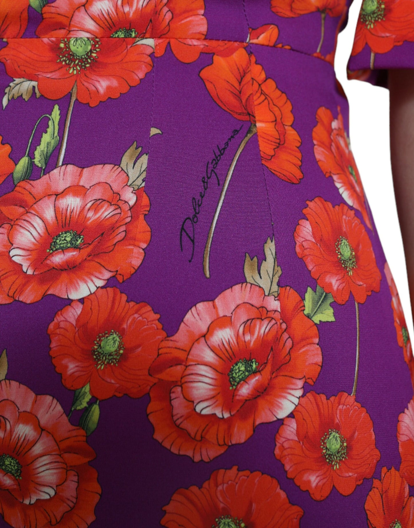 Vestido charmeuse de seda con estampado floral vibrante