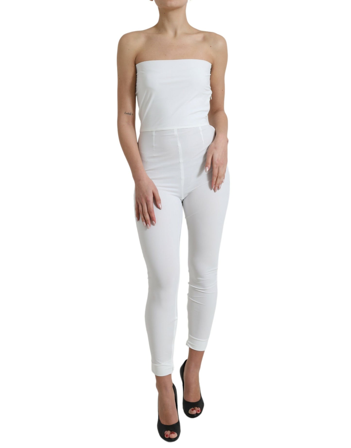 Elegante vestido blanco sin tirantes tipo mono
